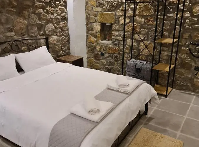 Kertezi Chalet Kalavryta